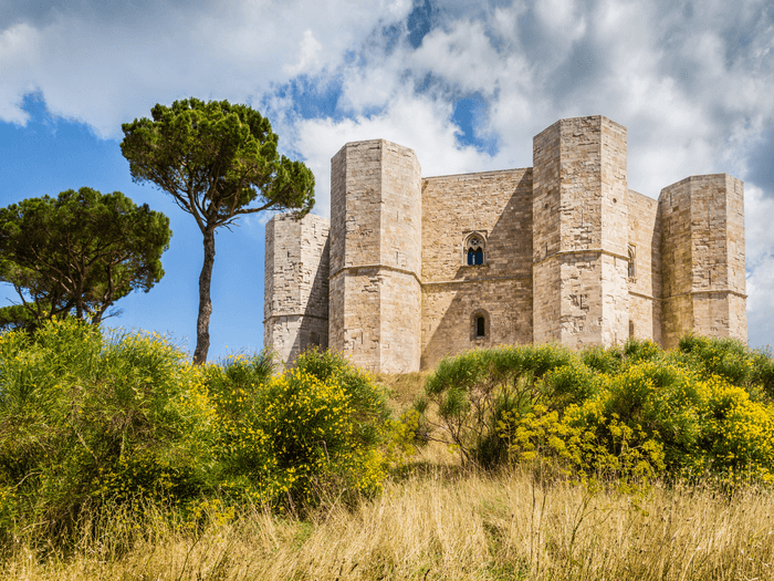 FEAST- Puglia Castel del MOnte